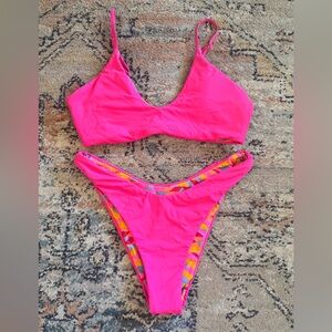 Maaji Vibrant Pink Bikini Set med top, large bottoms